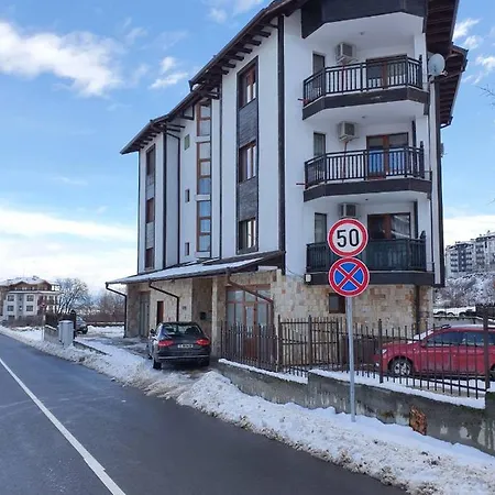 Eli With Mountain View Apartament *
